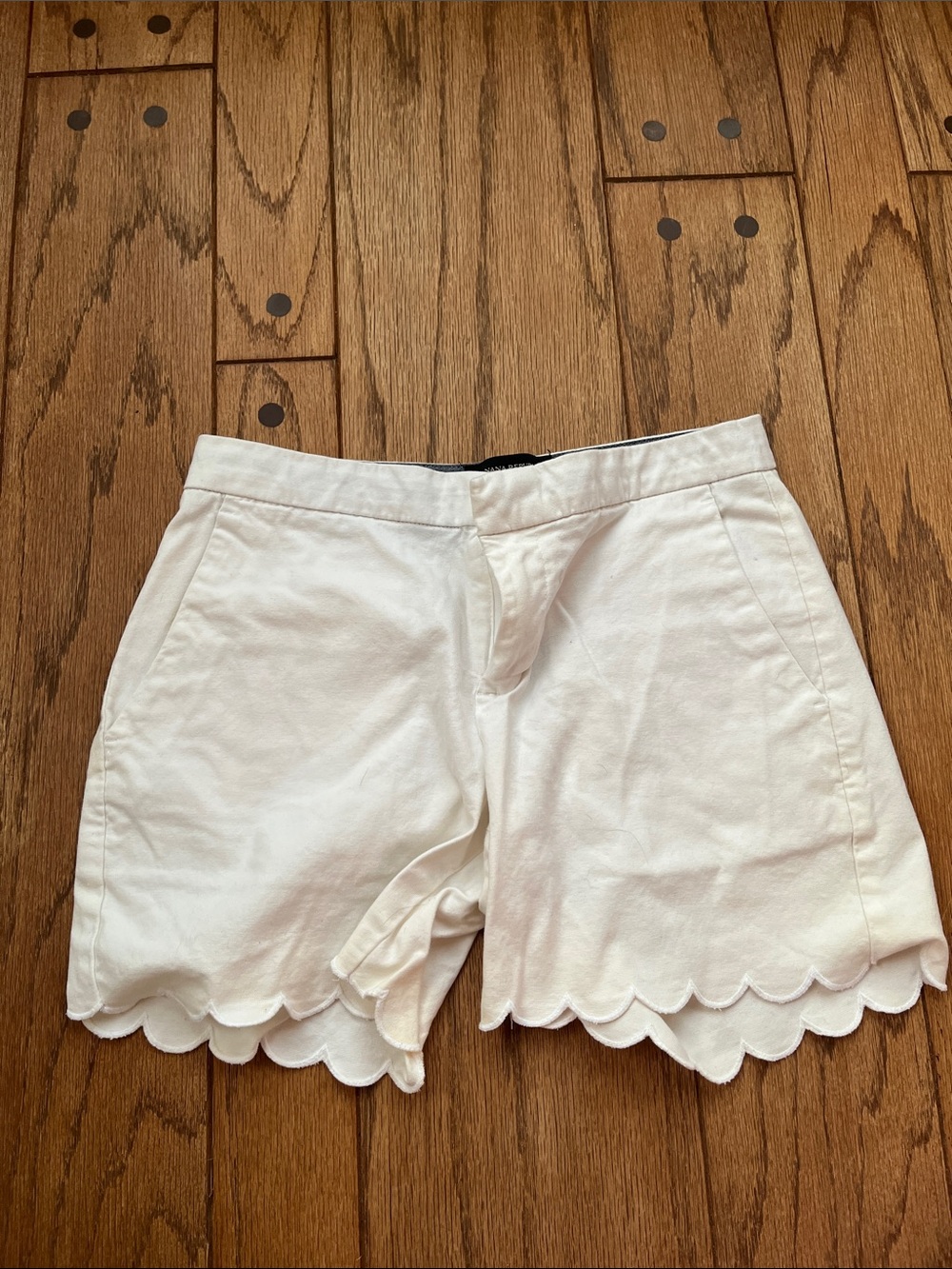 Banana Republic White Scalloped Hem High-Rise Shorts
